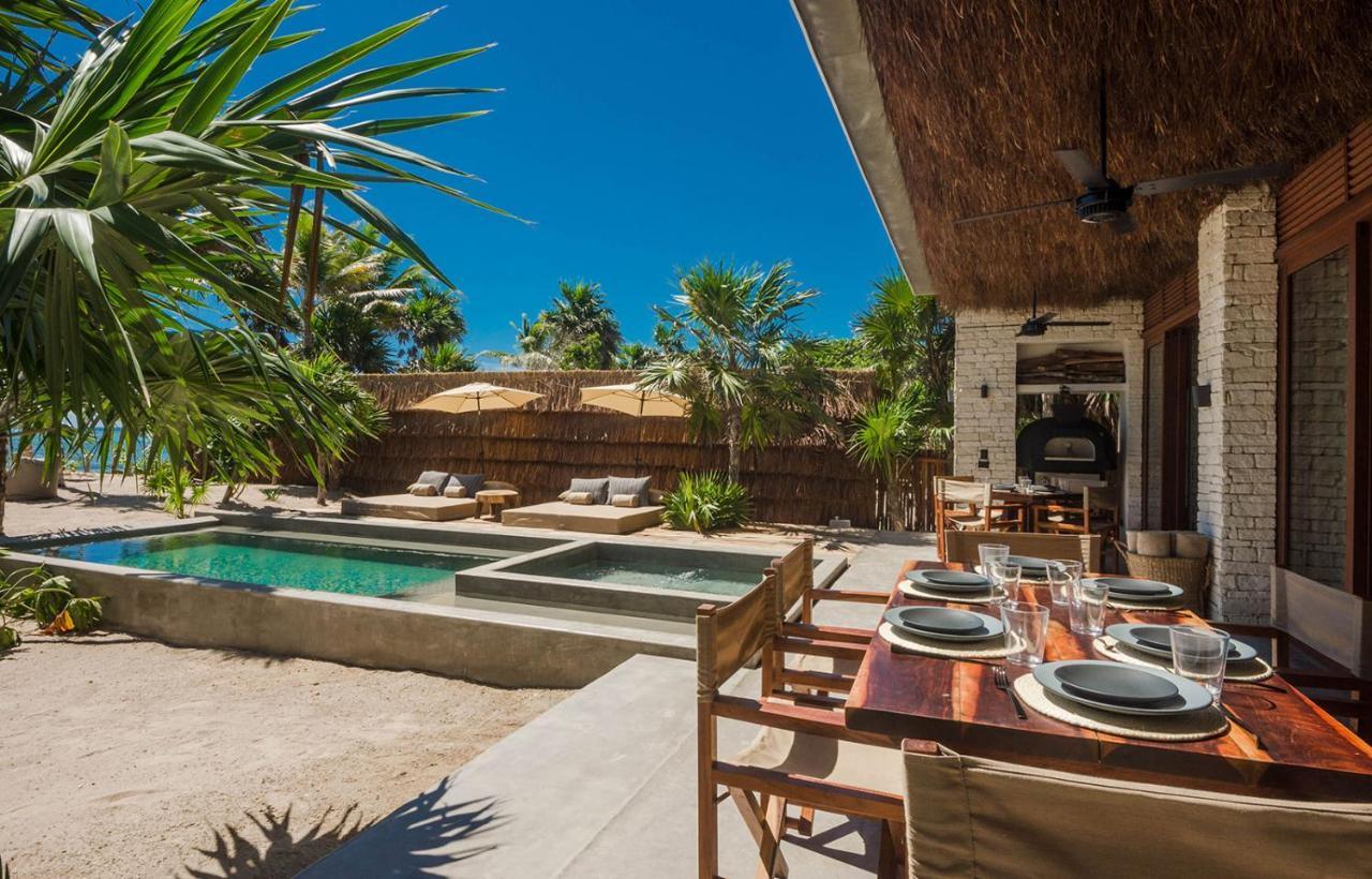 Beachfront Villa In Tankah Bay Tulum Exterior photo